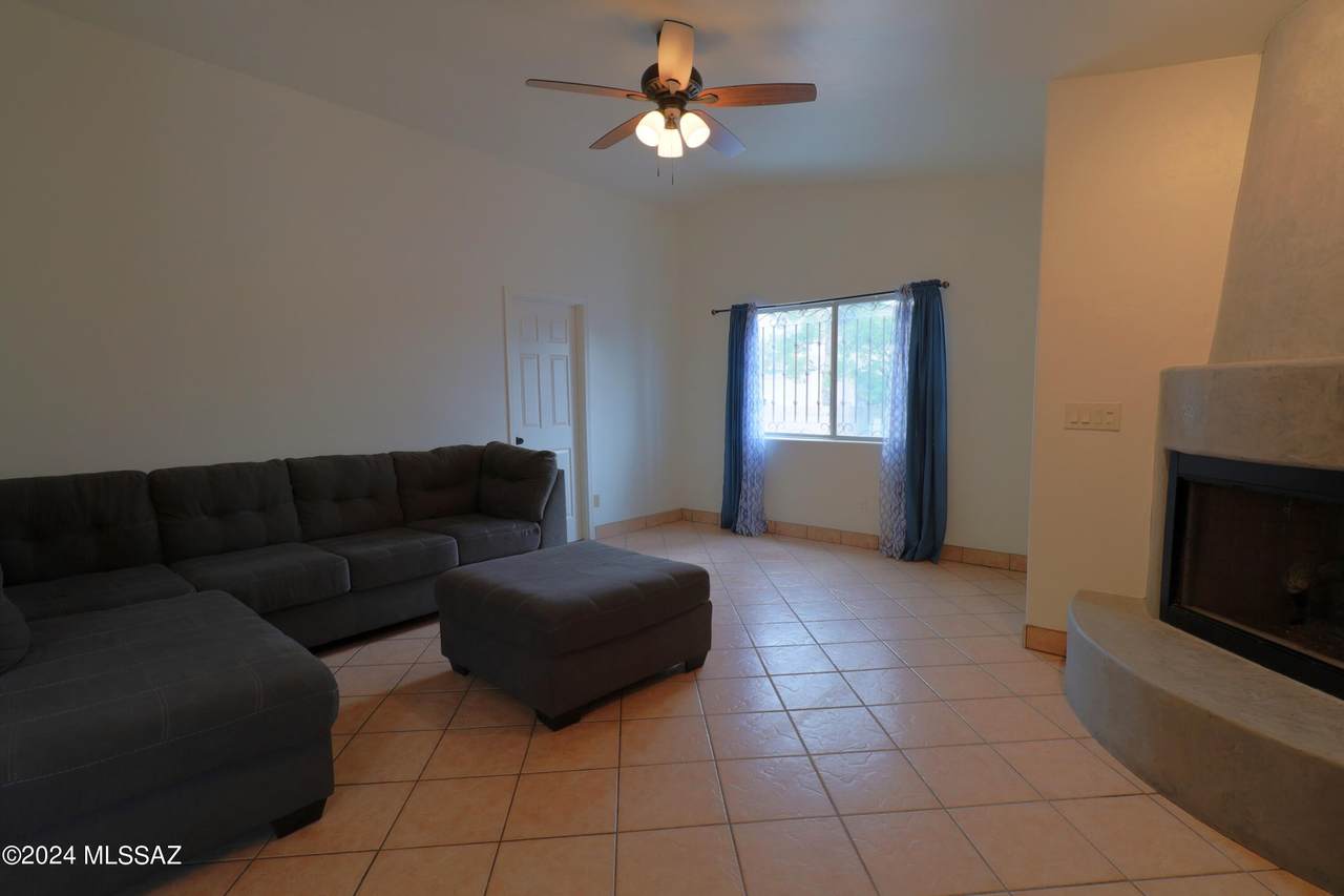 https://bt-photos.global.ssl.fastly.net/tucson/1280_boomver_1_22405139-2.jpg