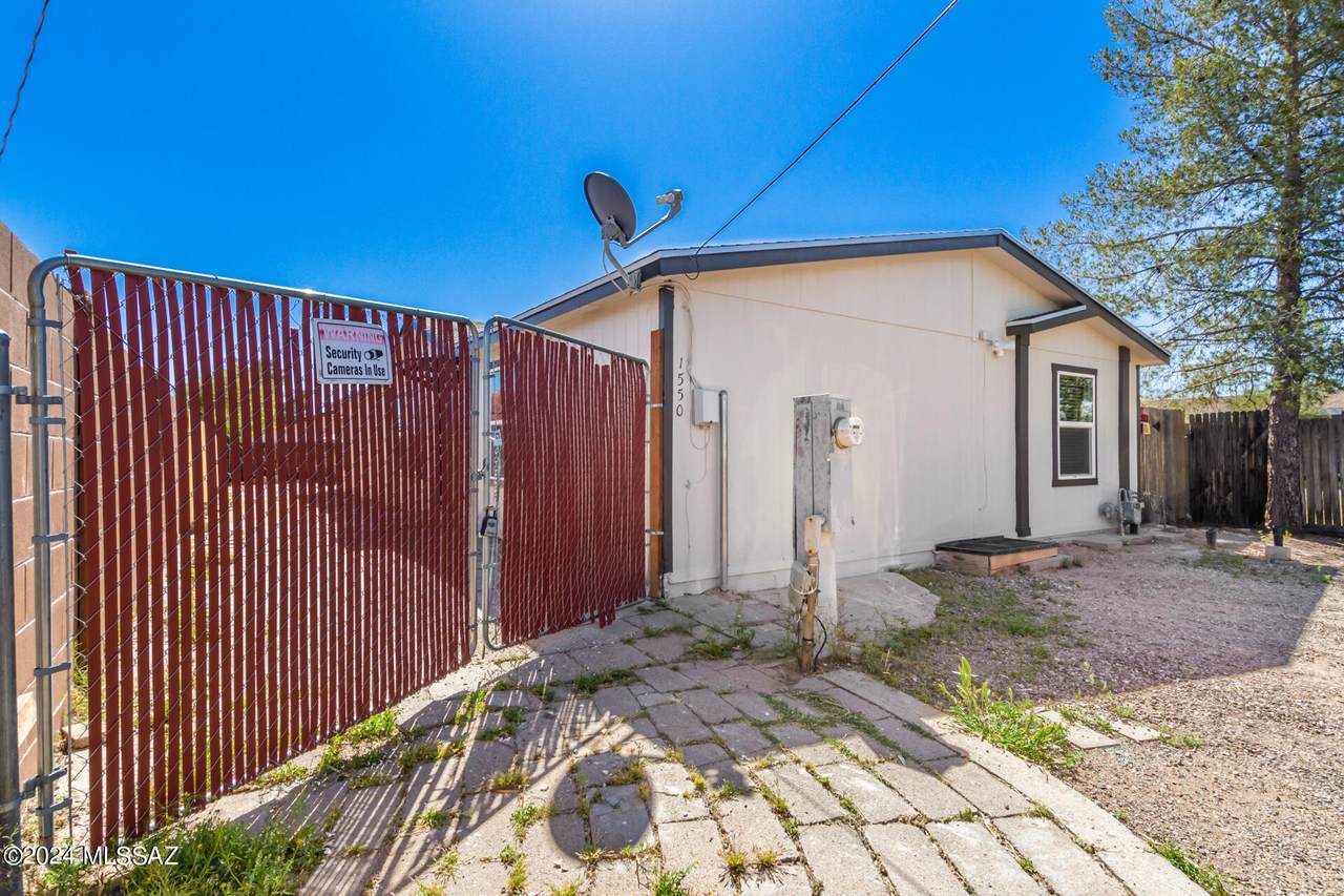 1550 Columbus Boulevard - Photo 1