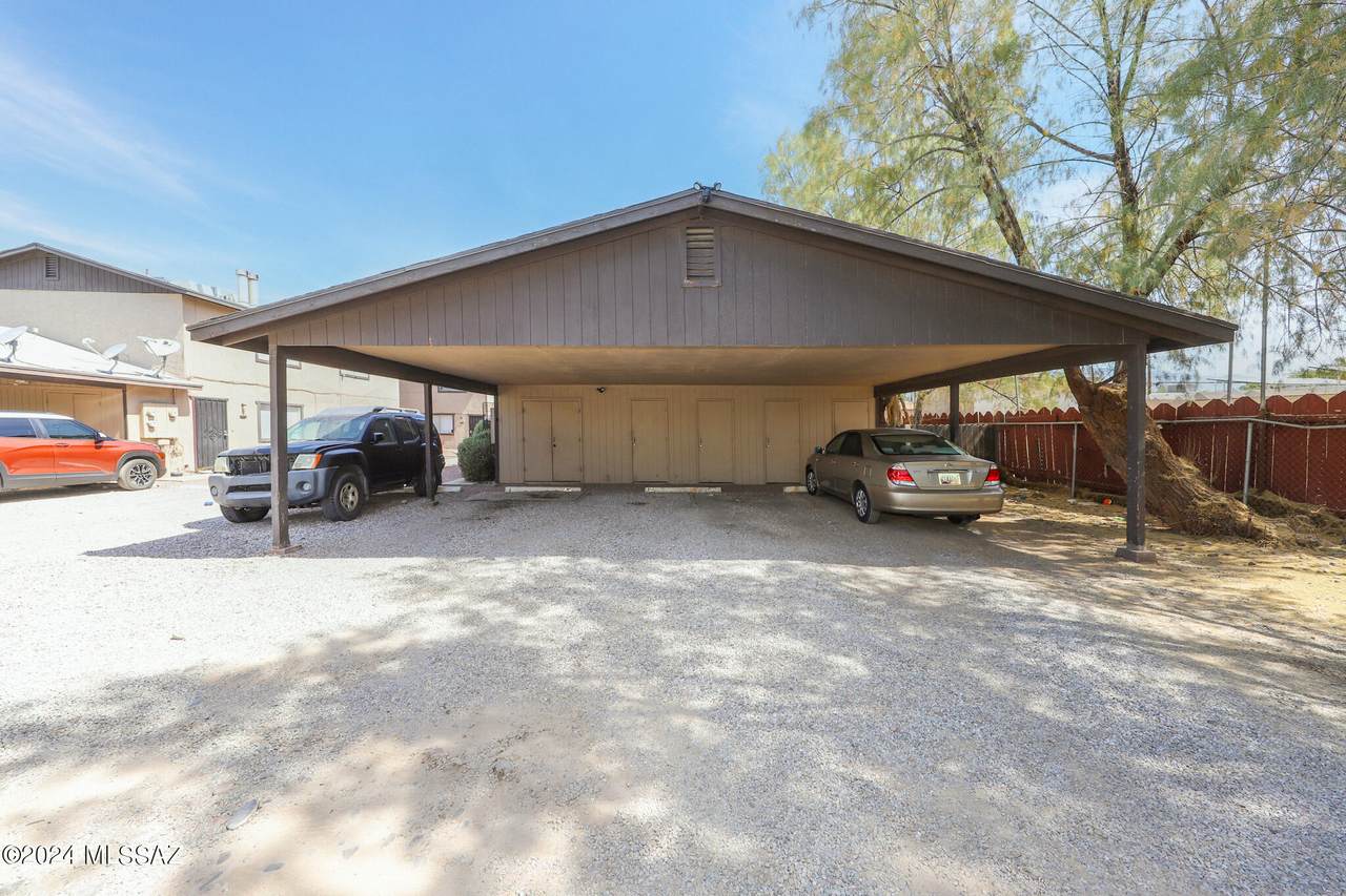 335 Mohave Road - Photo 1