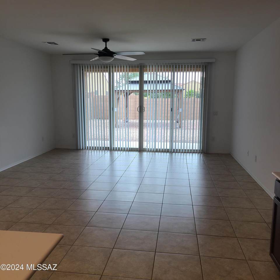 https://bt-photos.global.ssl.fastly.net/tucson/1280_boomver_1_22416459-2.jpg