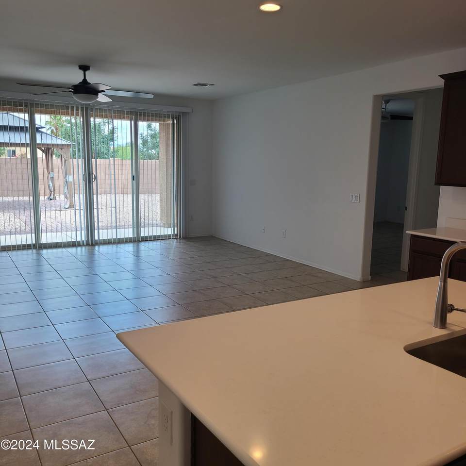 https://bt-photos.global.ssl.fastly.net/tucson/1280_boomver_1_22416459-2.jpg