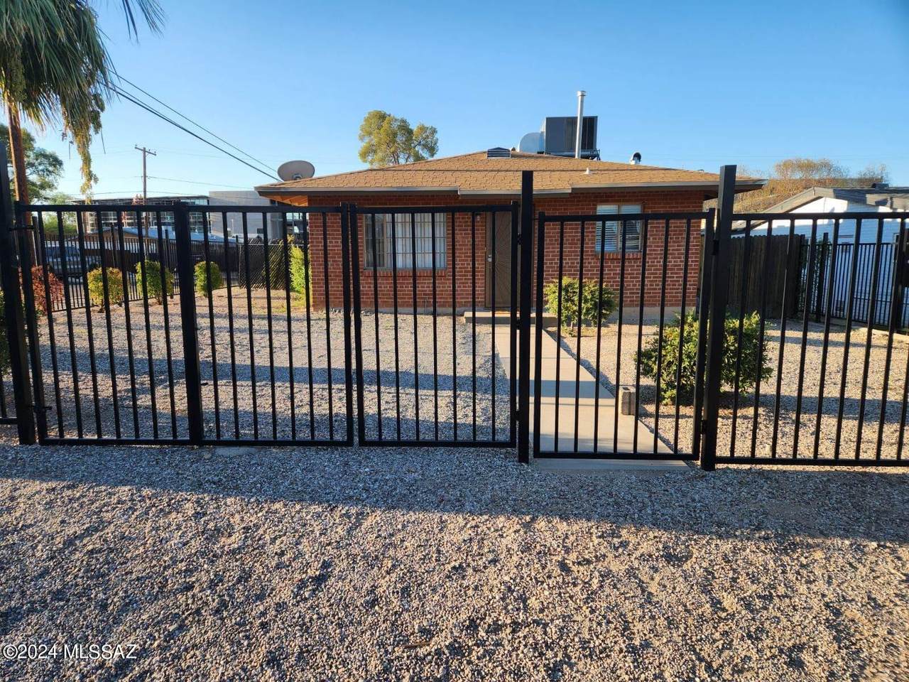 1444 Drachman Street - Photo 1