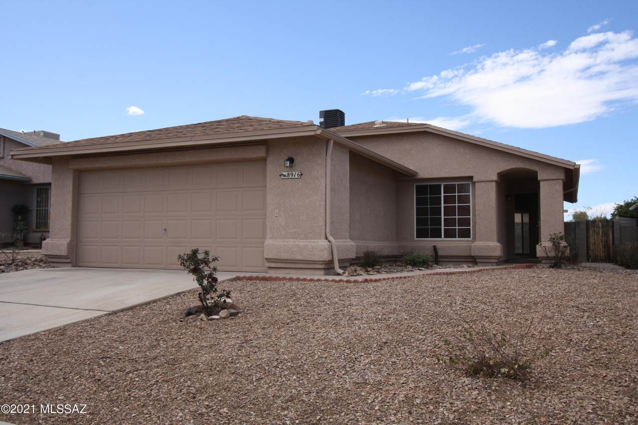 8916 Alderpoint Way - Photo 1