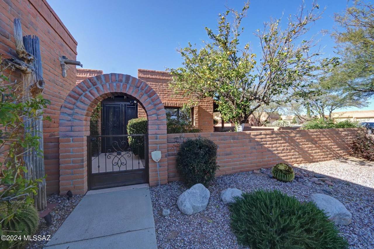 8449 Coral Ridge Loop - Photo 1