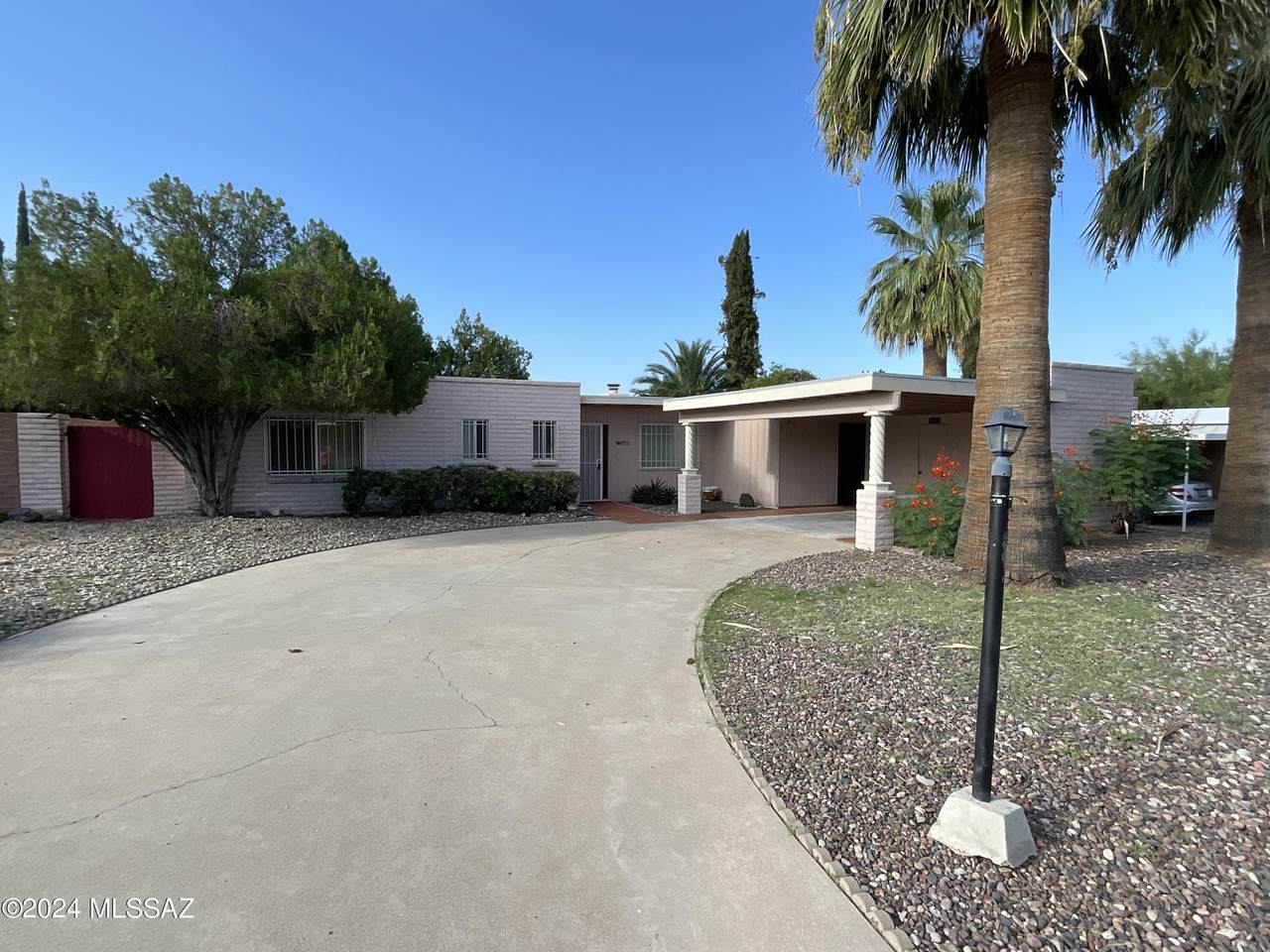 8950 25Th Street - Photo 1