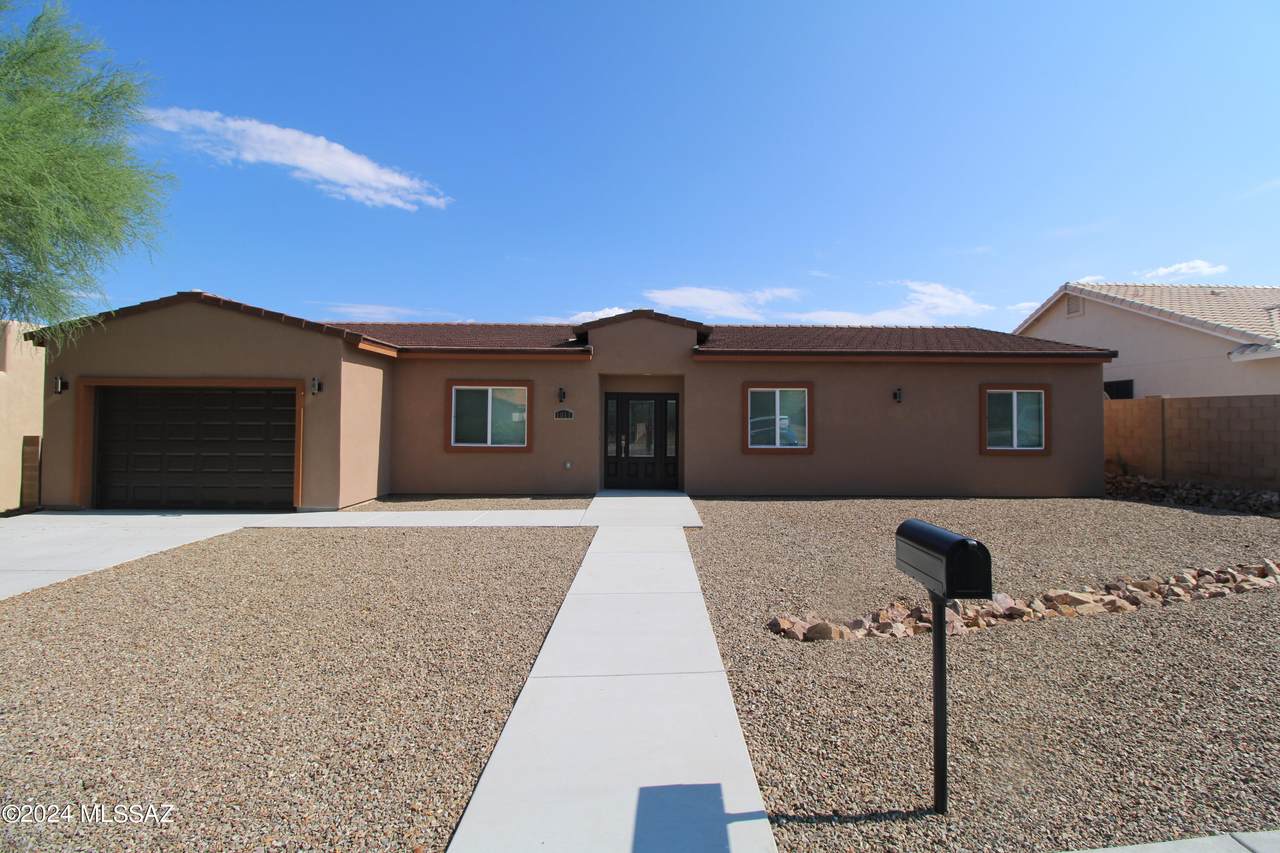 1011 Rio Hondo - Photo 1