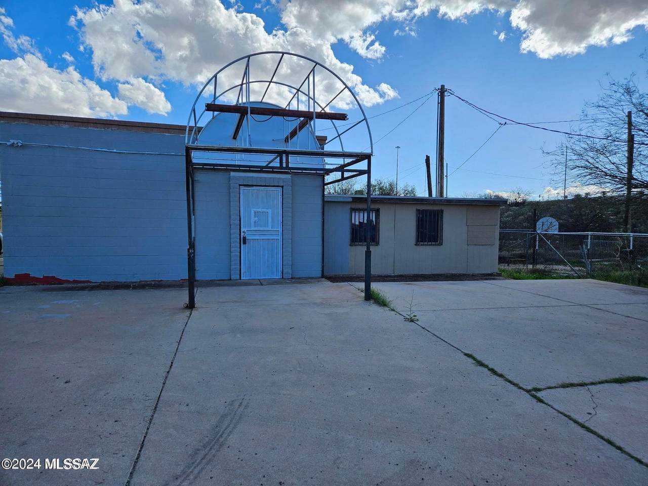 2320 10th Avenue - Photo 1