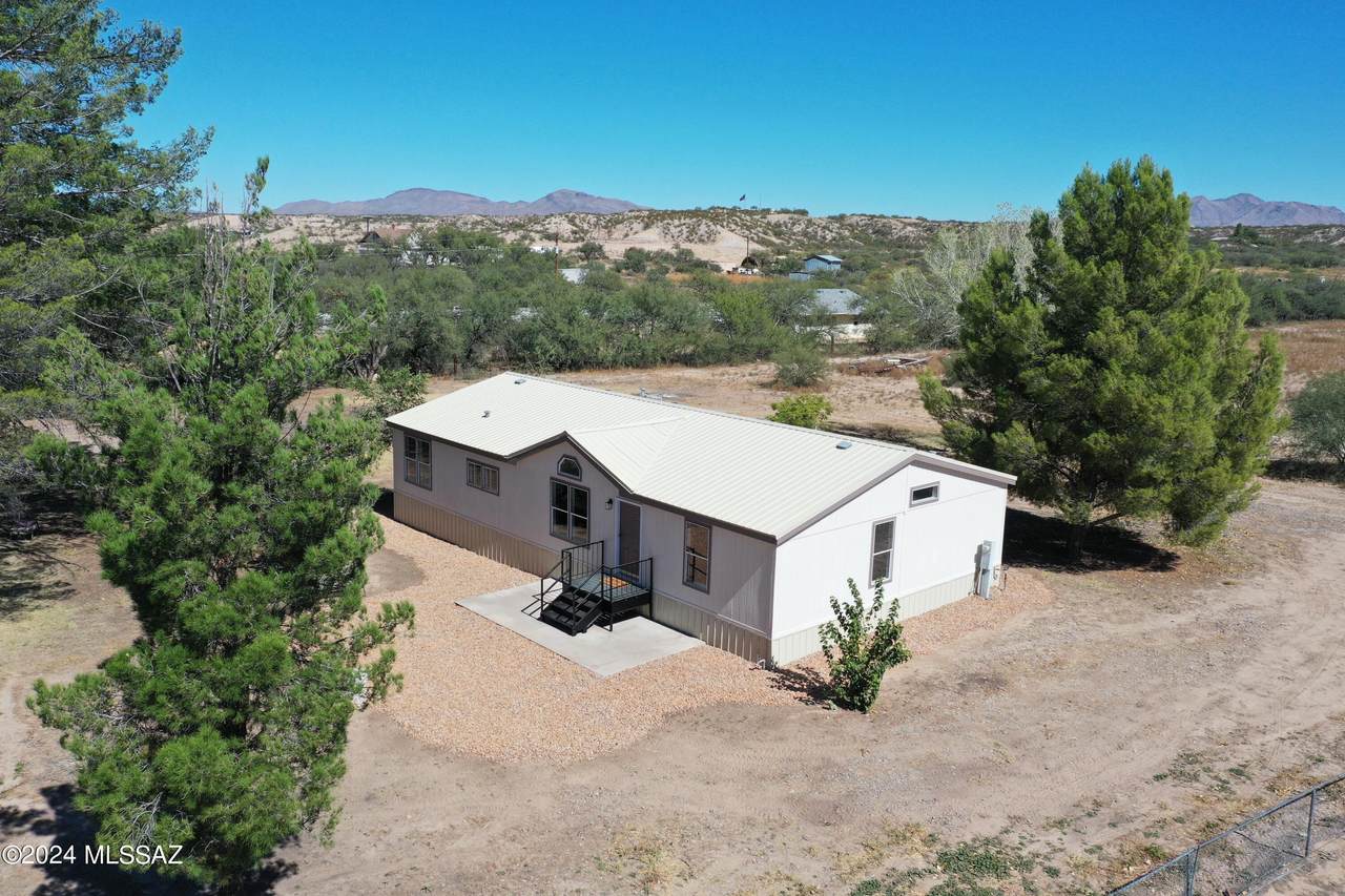 1461 Pomerene Road - Photo 1