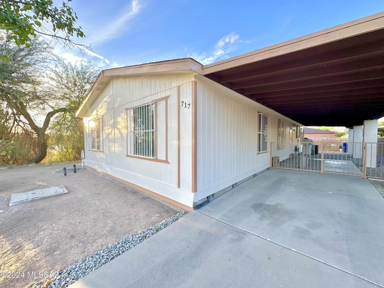 717 Calle Bayona - Photo 1