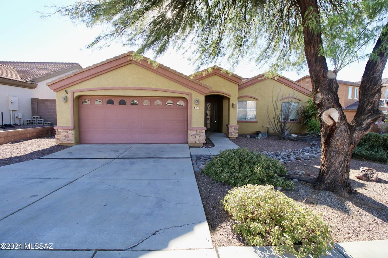 724 Baker James Cauthen Place - Photo 1