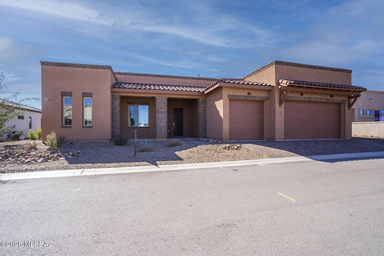 72 Sahuaro Court - Photo 1