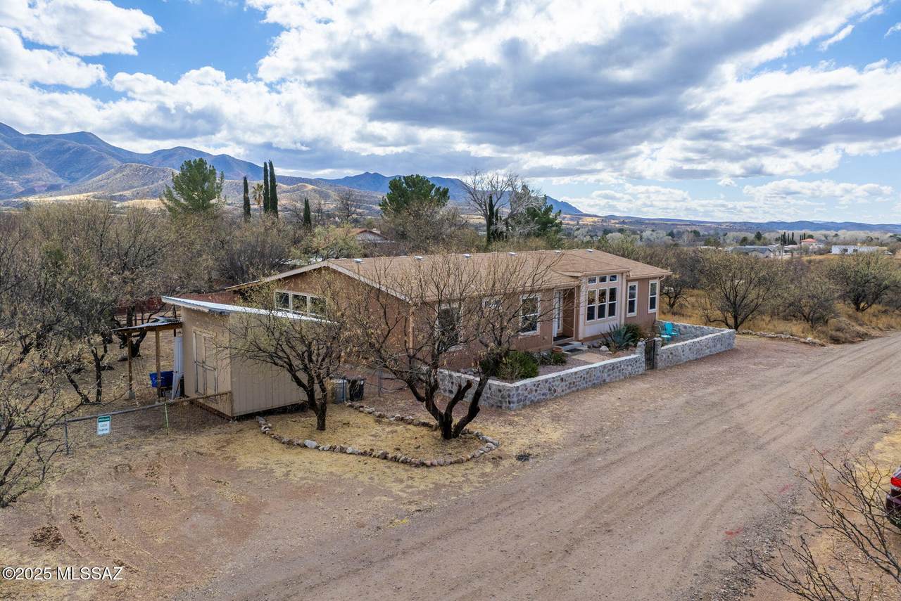 113 North Avenue - Photo 1