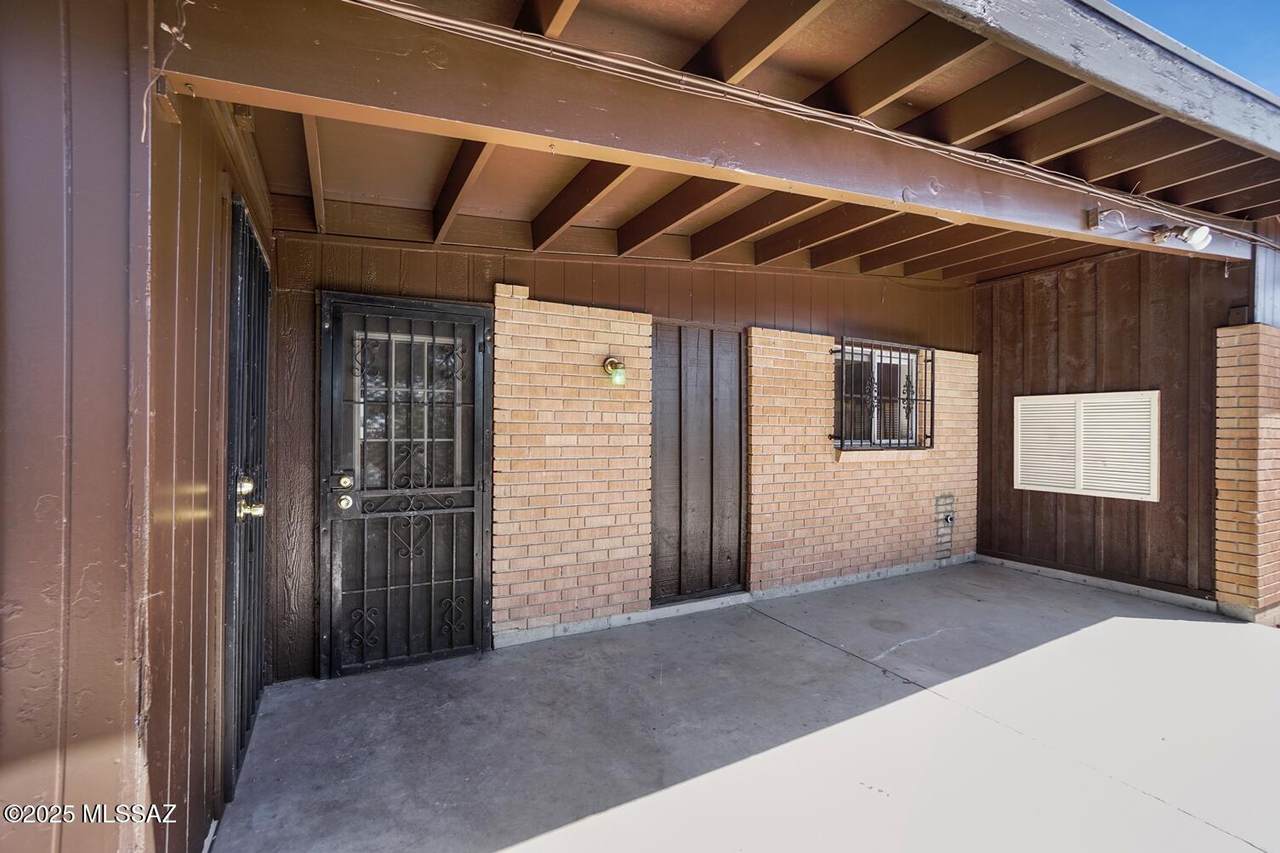 8702 Shiloh Place - Photo 1