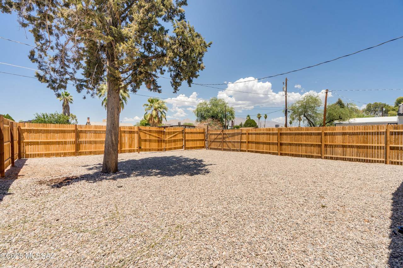 https://bt-photos.global.ssl.fastly.net/tucson/1280_boomver_3_22510956-2.jpg