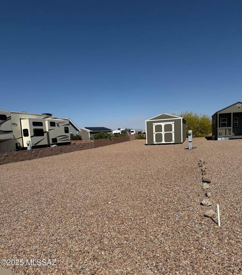 1915 Casa Del Rio - Photo 1