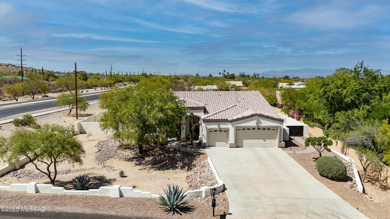 1398 Bosque Drive - Photo 1