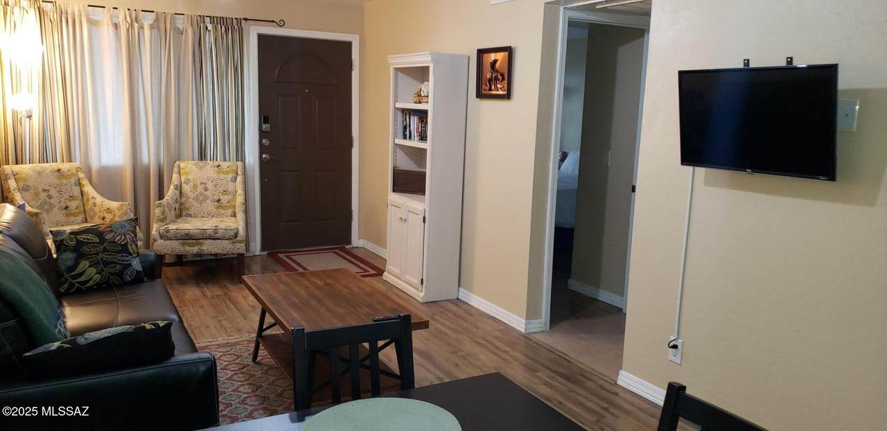 455 Kelso Street - Photo 1