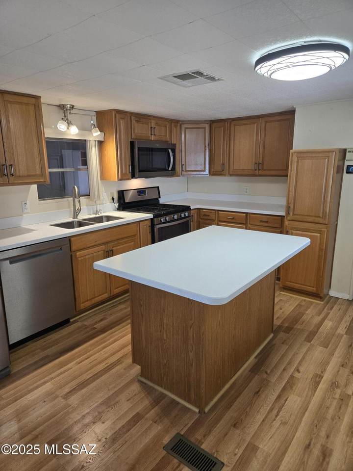 https://bt-photos.global.ssl.fastly.net/tucson/1280_boomver_1_22514273-2.jpg