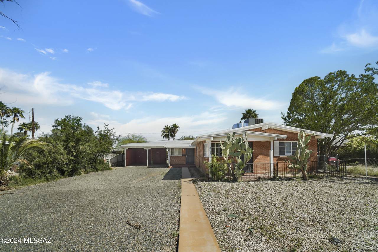 2507 Linden Street - Photo 1