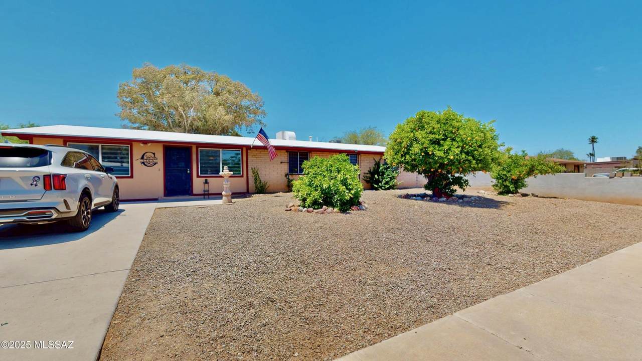 6402 San Gabriel Avenue - Photo 1