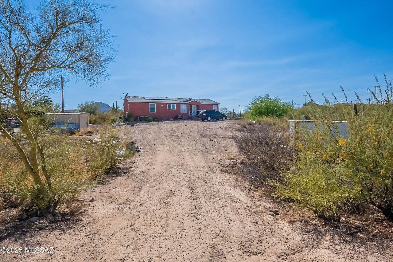 2614 Thrasher Avenue - Photo 1