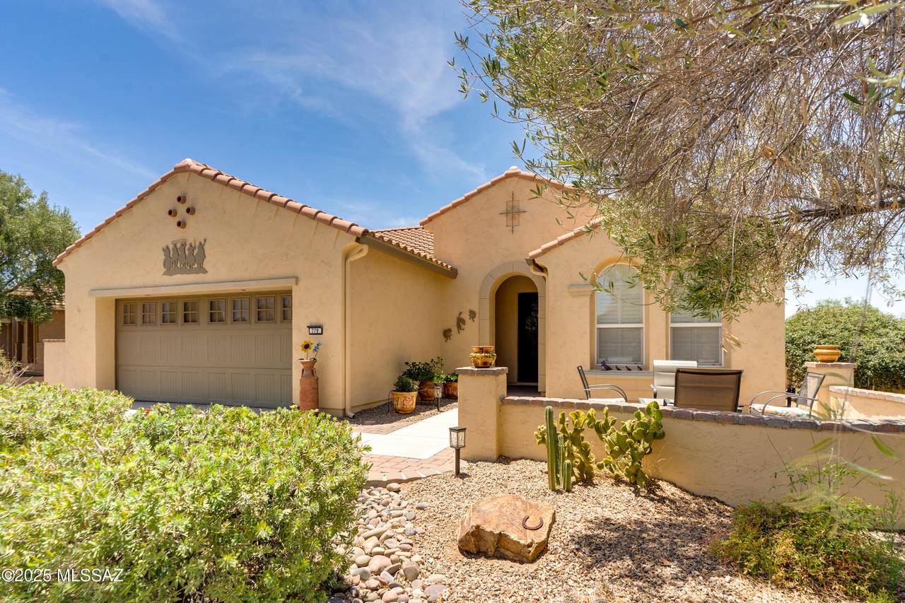 779 Lukeville Drive - Photo 1