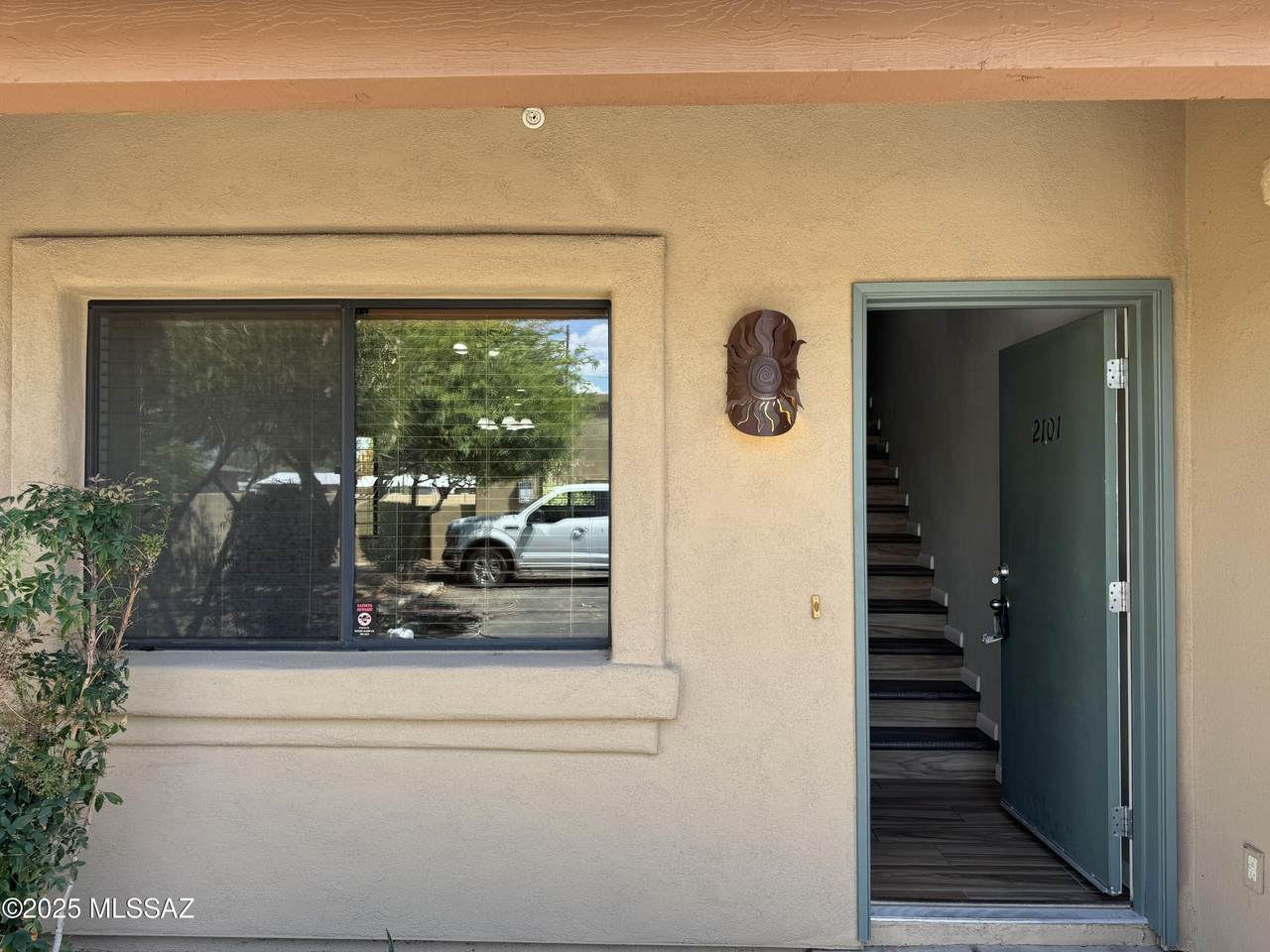 1435 Kilburn Street - Photo 1