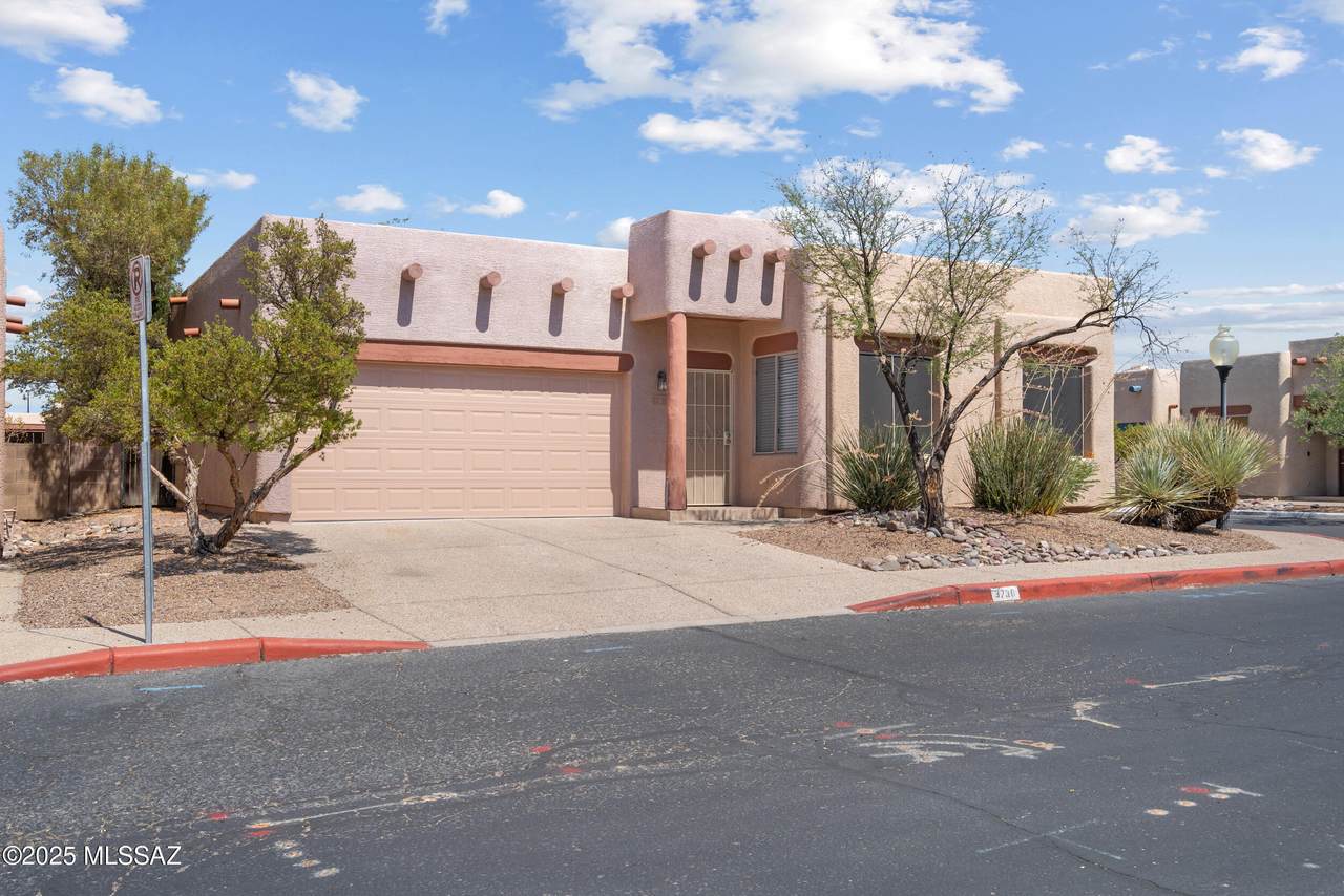  Address Not Published - Photo 1