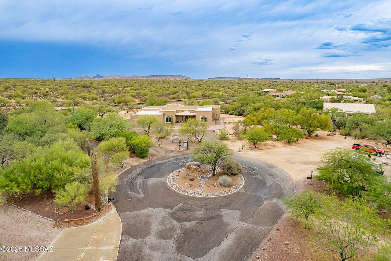 1735 Placita Sin Parada - Photo 1