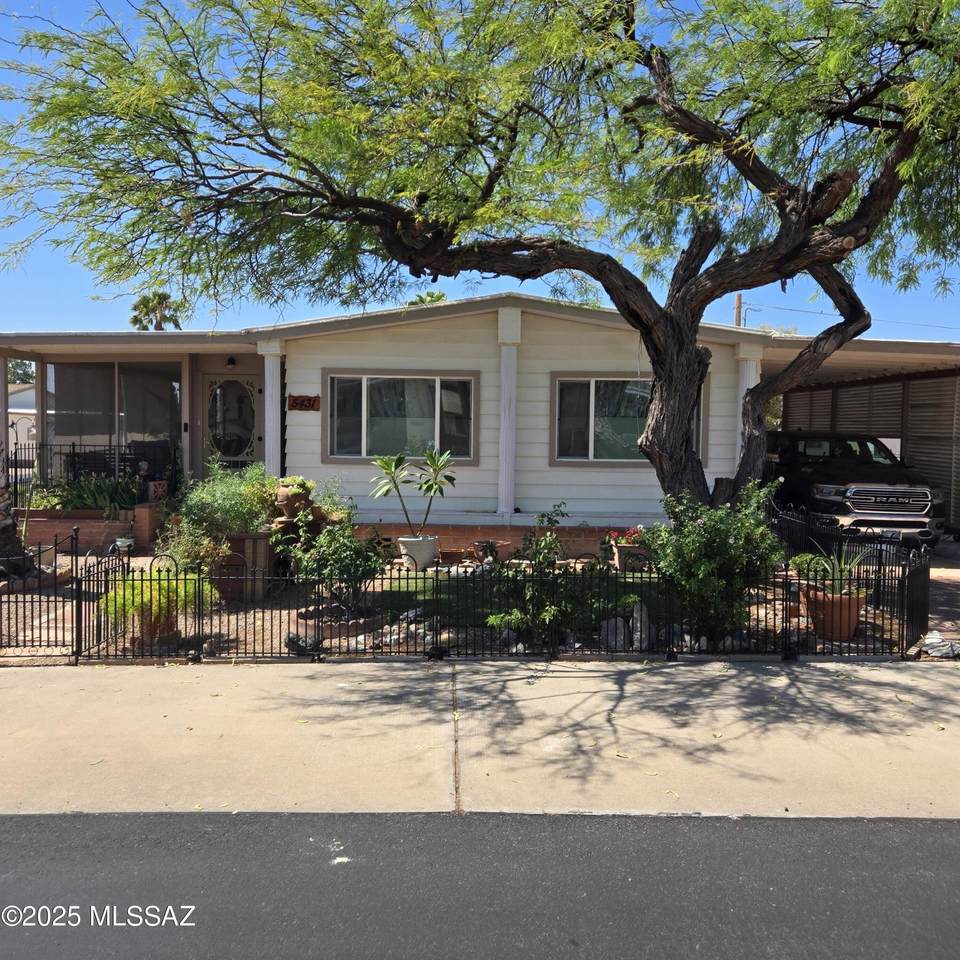 https://bt-photos.global.ssl.fastly.net/tucson/1280_boomver_1_22517433-2.jpg