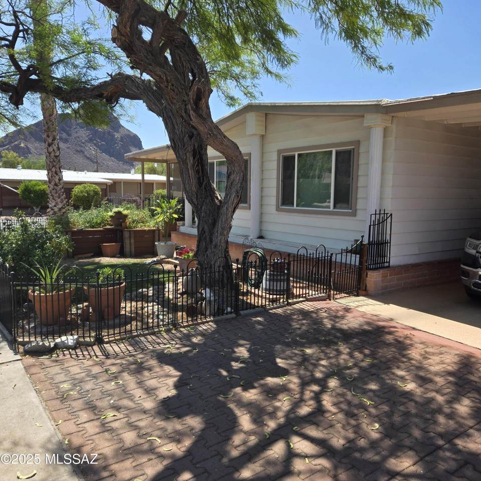 https://bt-photos.global.ssl.fastly.net/tucson/1280_boomver_1_22517433-2.jpg