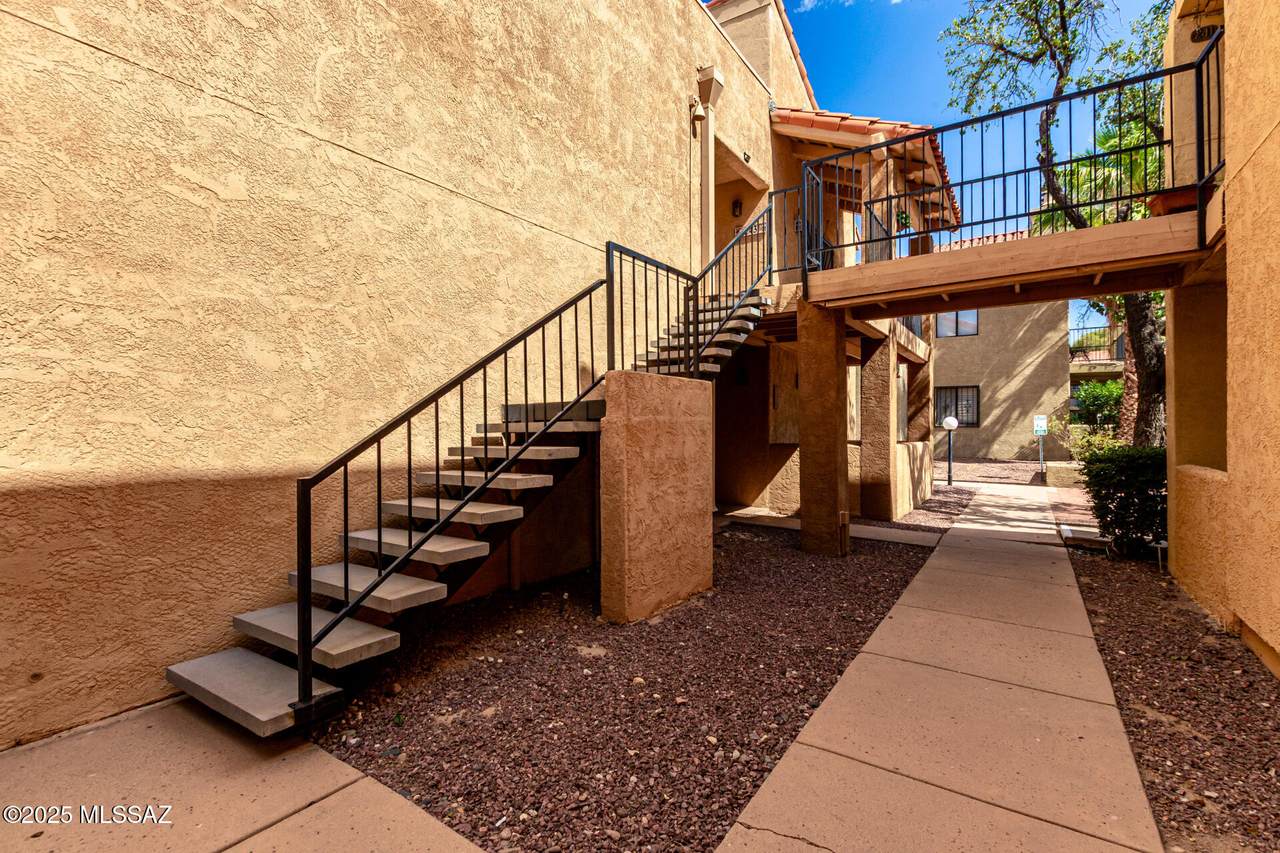 8271 Oracle Road - Photo 1
