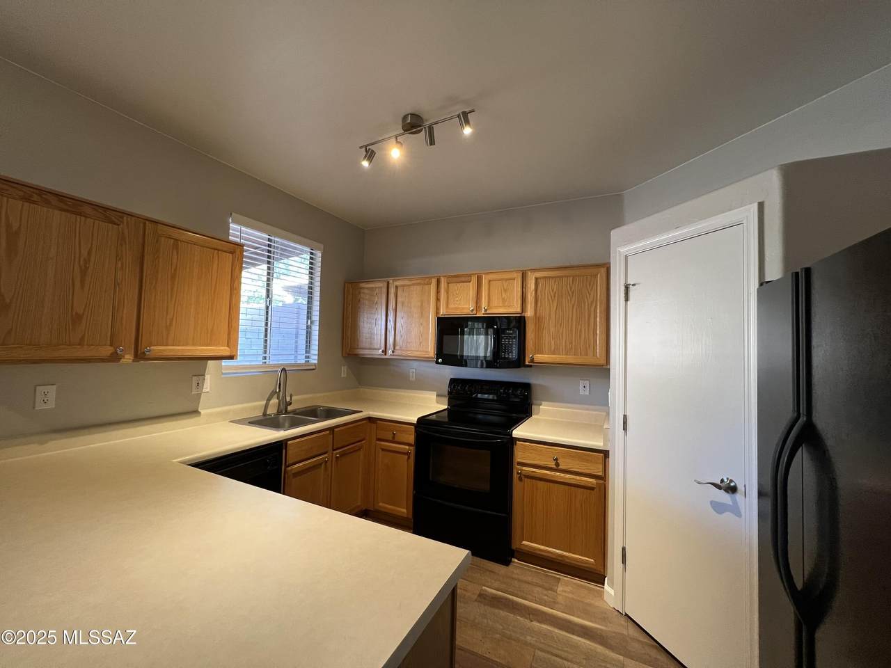 https://bt-photos.global.ssl.fastly.net/tucson/1280_boomver_1_22518844-2.jpg