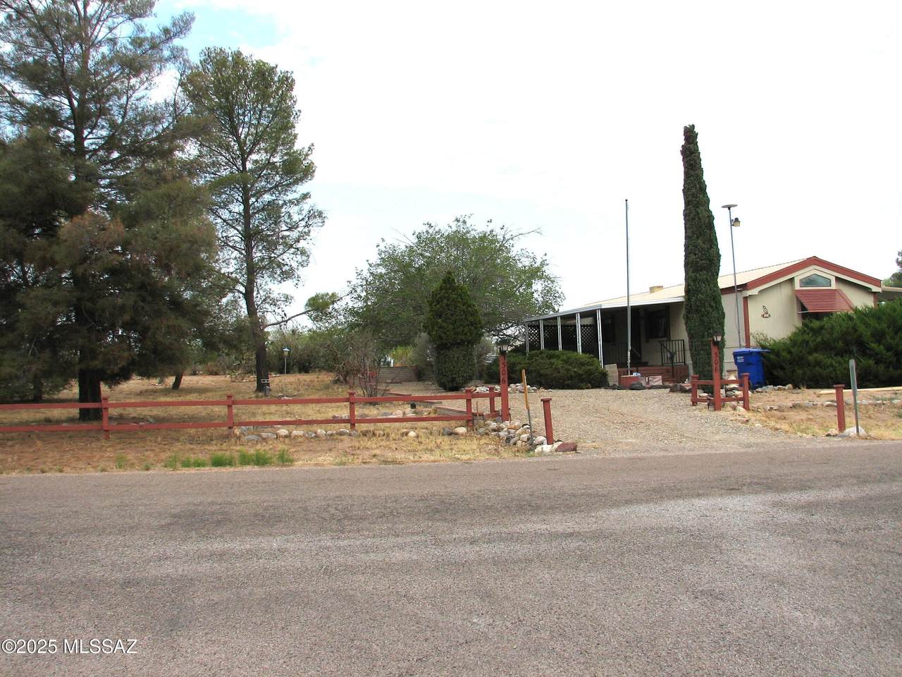 306 Warren Road - Photo 1