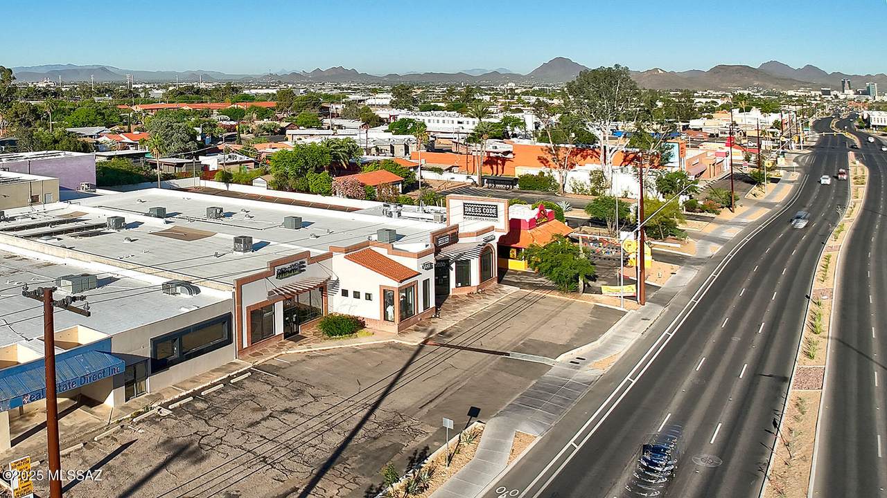 2640 Broadway Boulevard - Photo 1