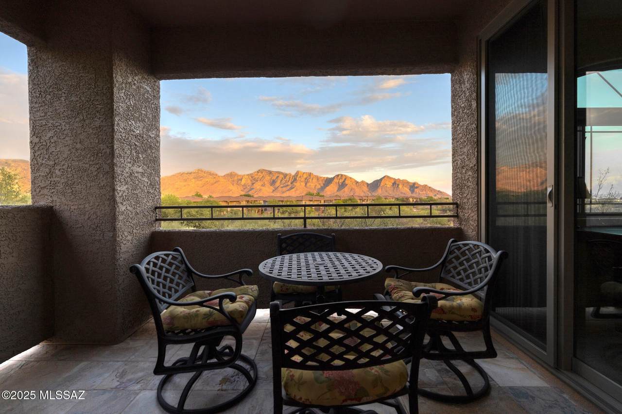 695 Vistoso Highlands Drive - Photo 1