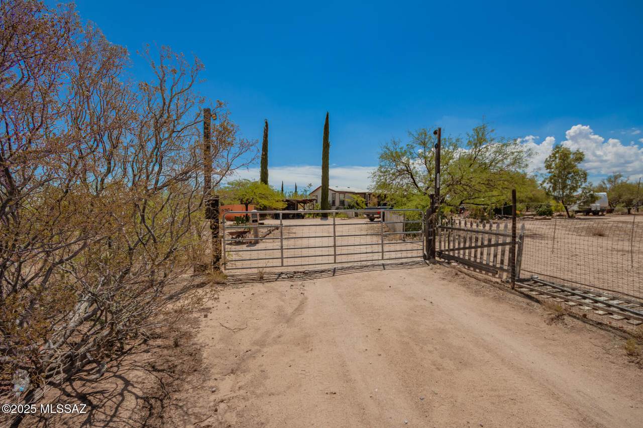 11787 Cherokee Lane - Photo 1