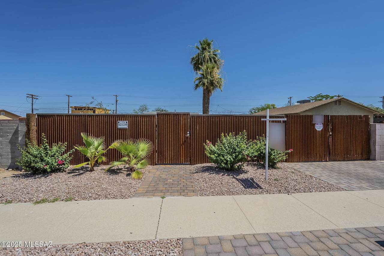 331 35th Street - Photo 1