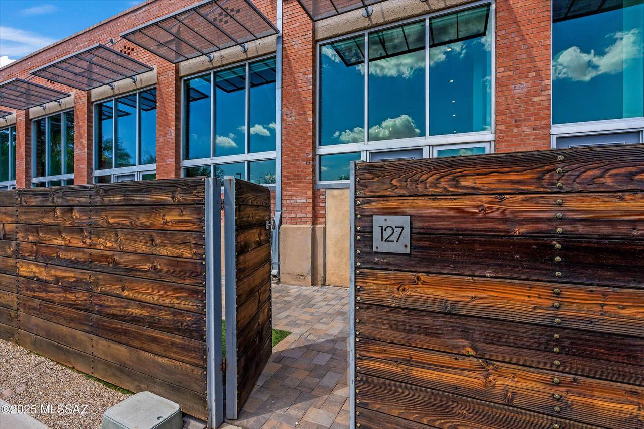1001 17th Street - Photo 1