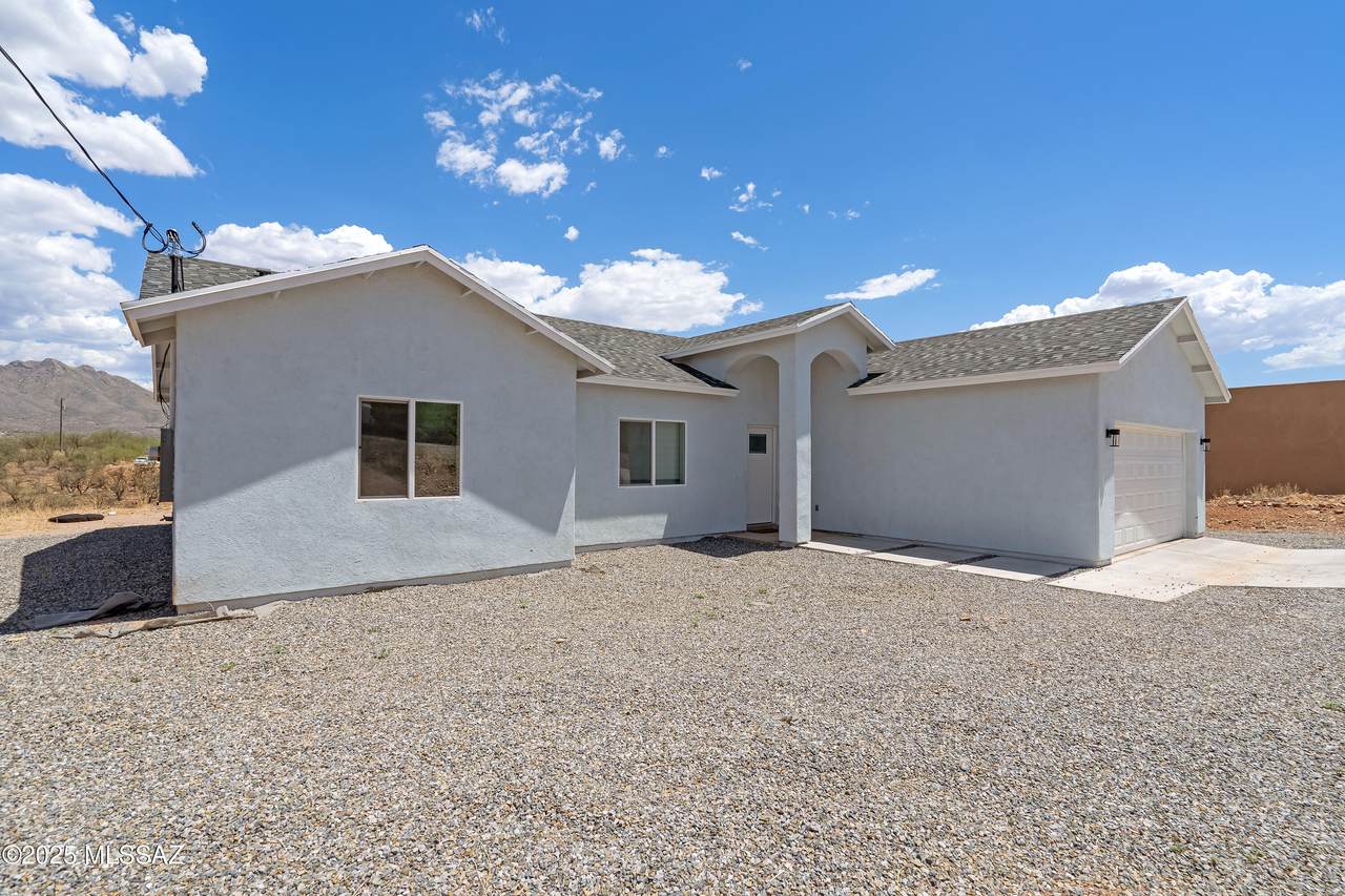 1829 Camino Lebanon - Photo 1