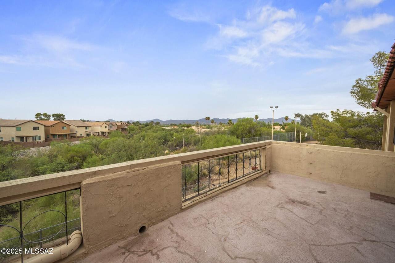 6302 Barcelona Lane - Photo 1
