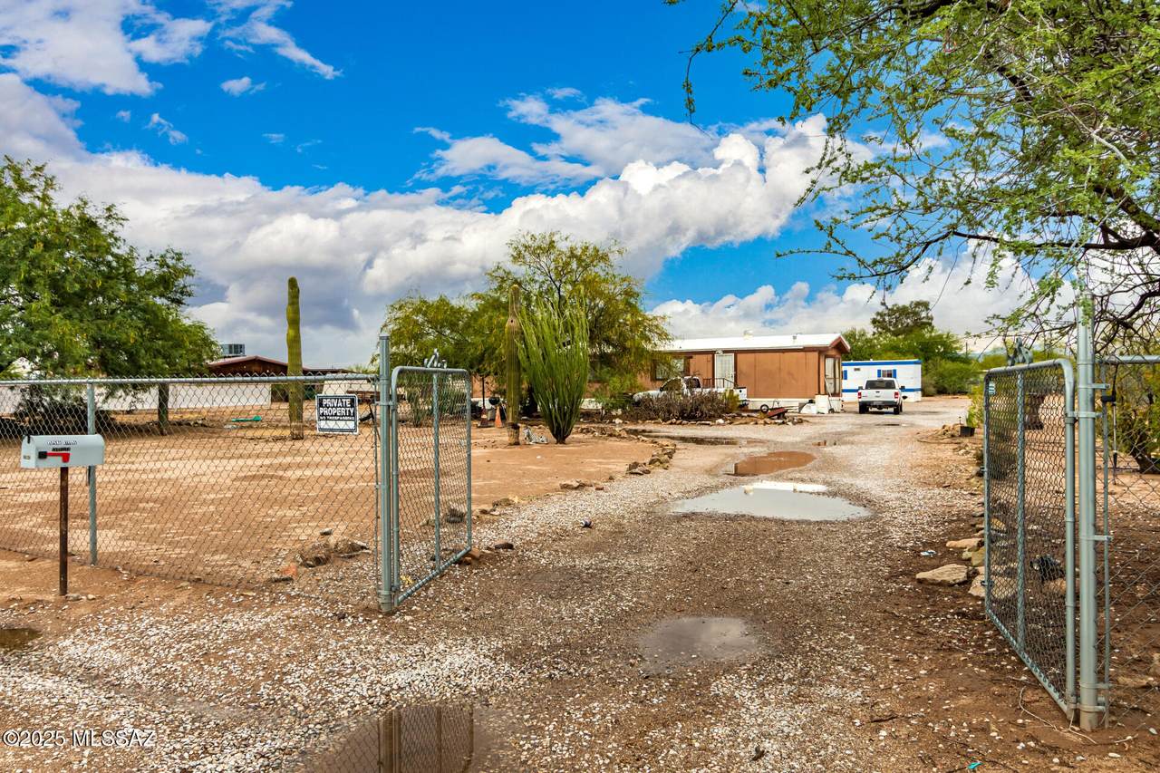 12662 Springfield Road - Photo 1