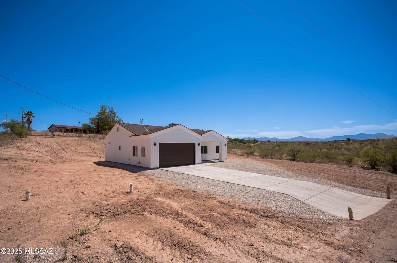 280 Donna Court Court - Photo 1