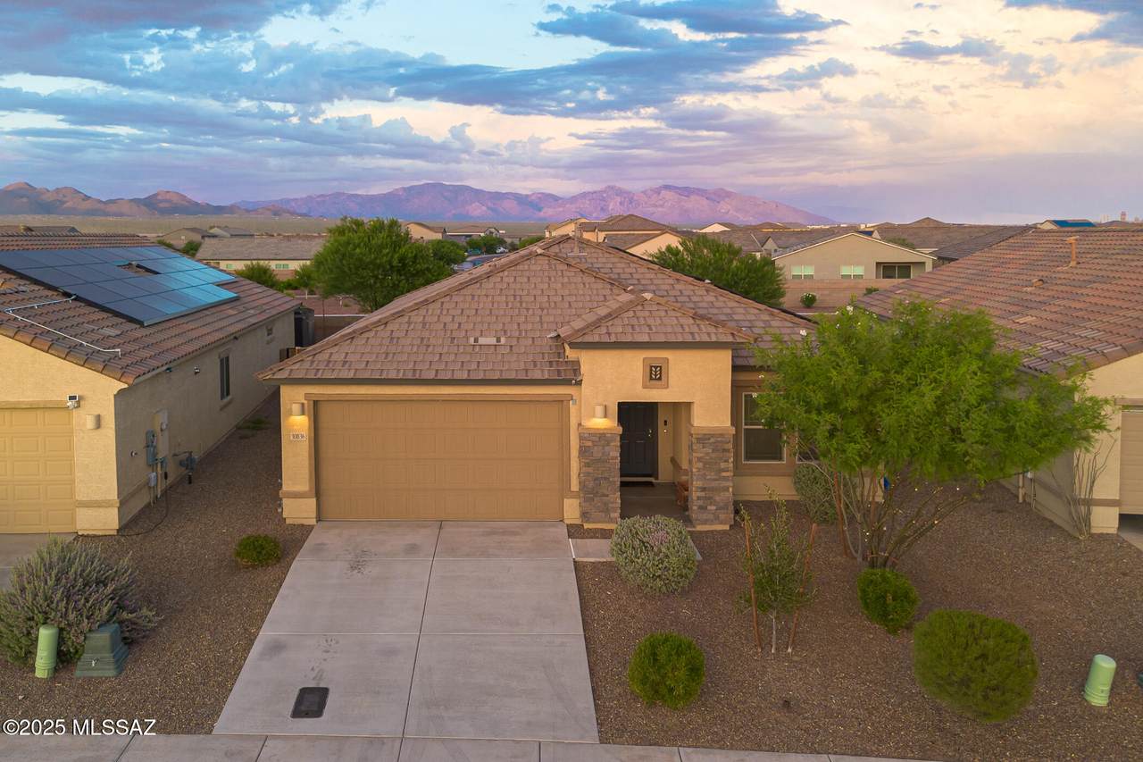 10836 Claxton Drive - Photo 1