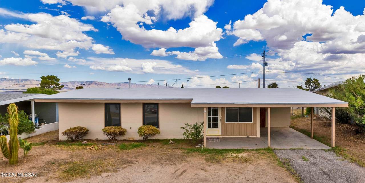 615 5th Avenue - Photo 1