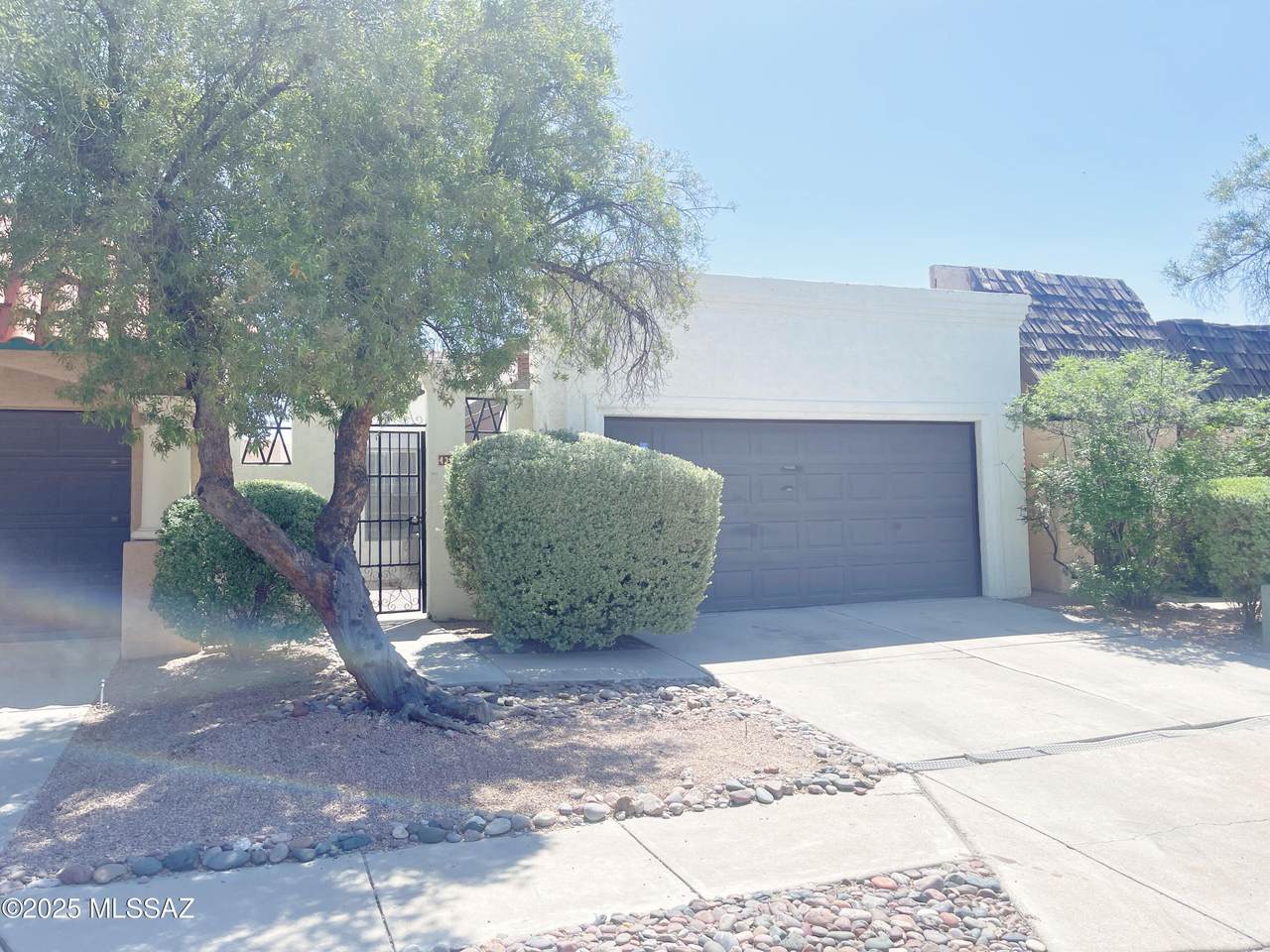 430 Avenida Azogue - Photo 1