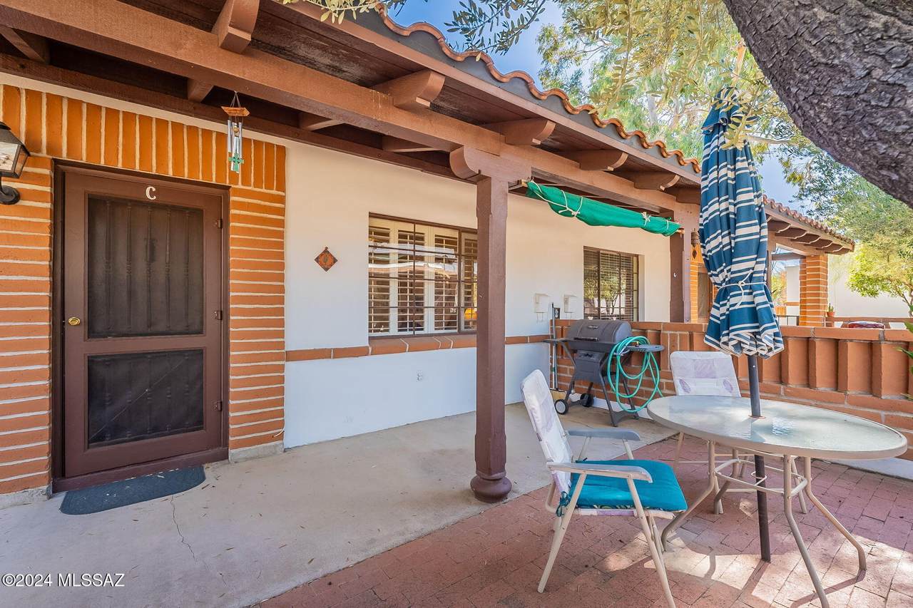 387 Paseo Quinta - Photo 1