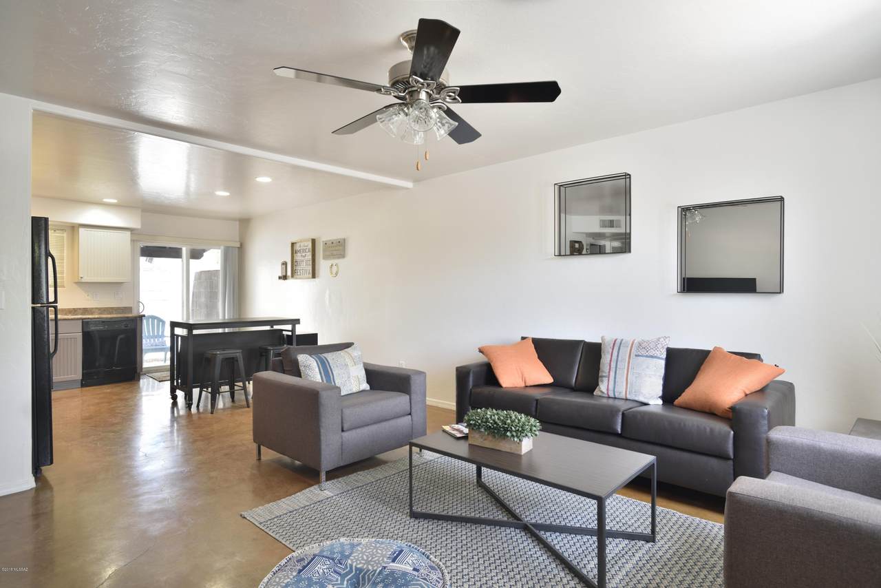 2334 6Th Avenue - Photo 1