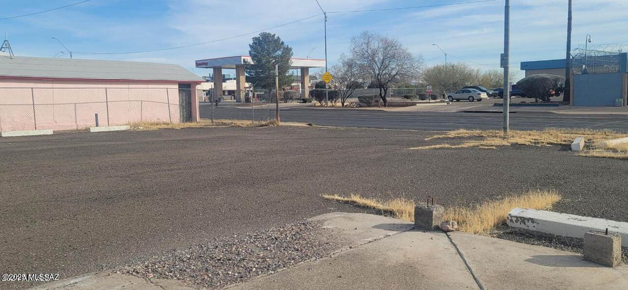 88 16th Street - Photo 1