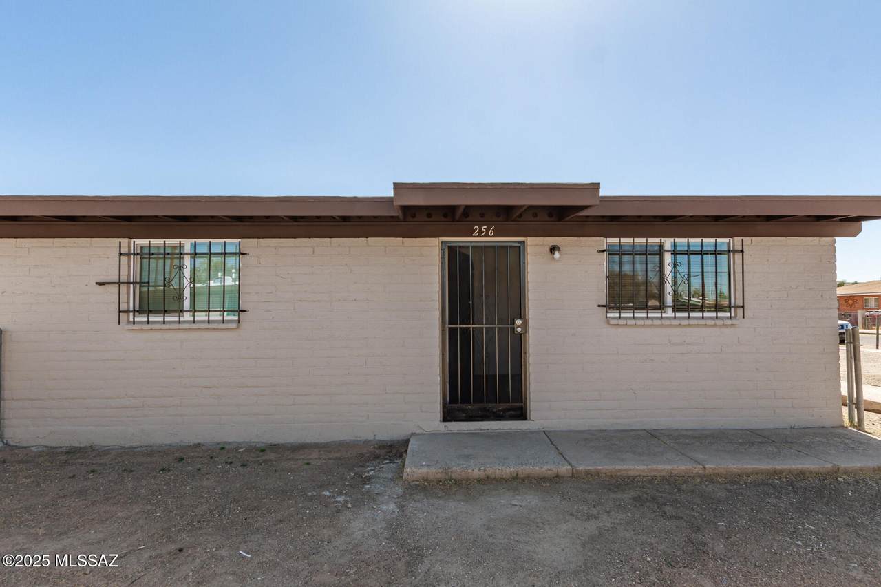 256-262 Melwood Avenue - Photo 1